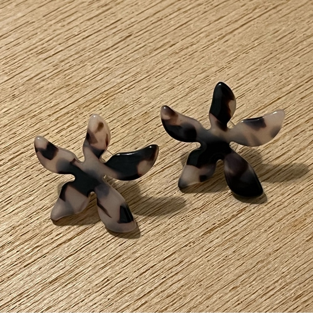 Black/brown oversized floral earrings. Never been worn